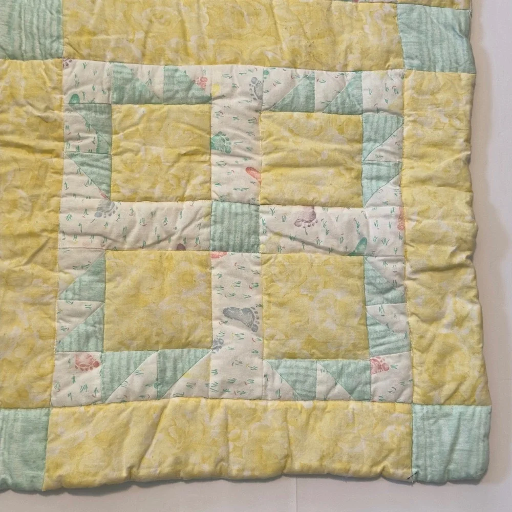 Handmade Vintage Style Baby Quilt Yellow Mint‎ Green Patchwork Footprint 33x49